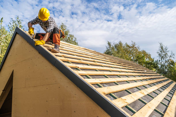 Best Flat Roof Repair Services  in Washburn, WI